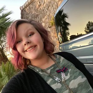 Meet your Posher, Olivia